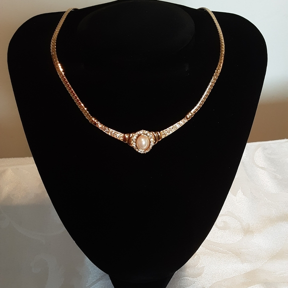 Vendome Vintage Gold Tone Choker Necklace - Picture 4 of 4